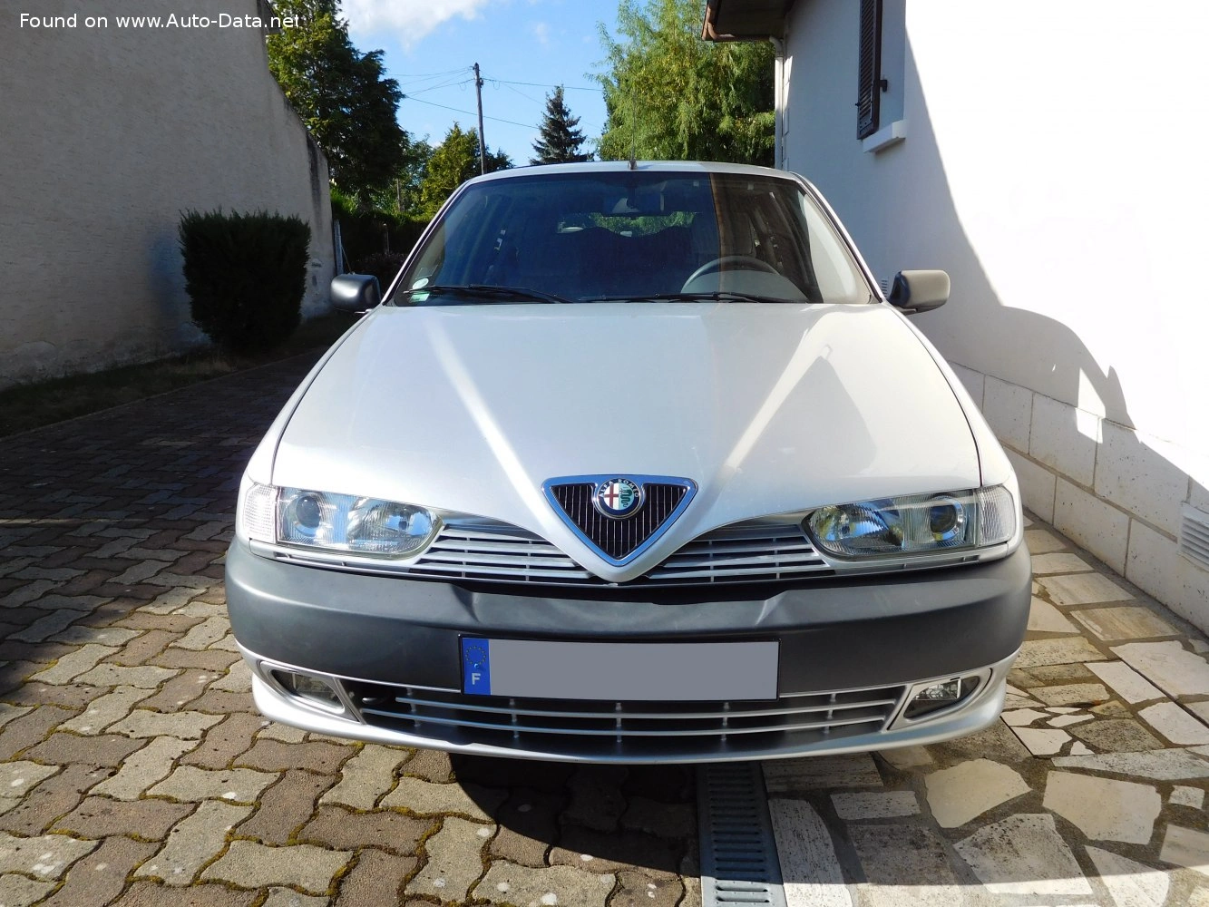 1997 Alfa Romeo Alfa Romeo 145 1.6 Twin Spark (120 bg)