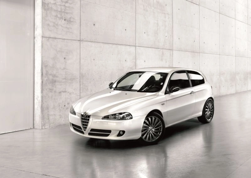 Alfa Romeo Alfa Romeo 147 Romeo 147 (facelift 2004) 3-doors