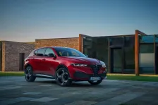 Alfa Romeo 1.3 (269 bg) Plug-in Hybrid Q4 Automatic (2025)