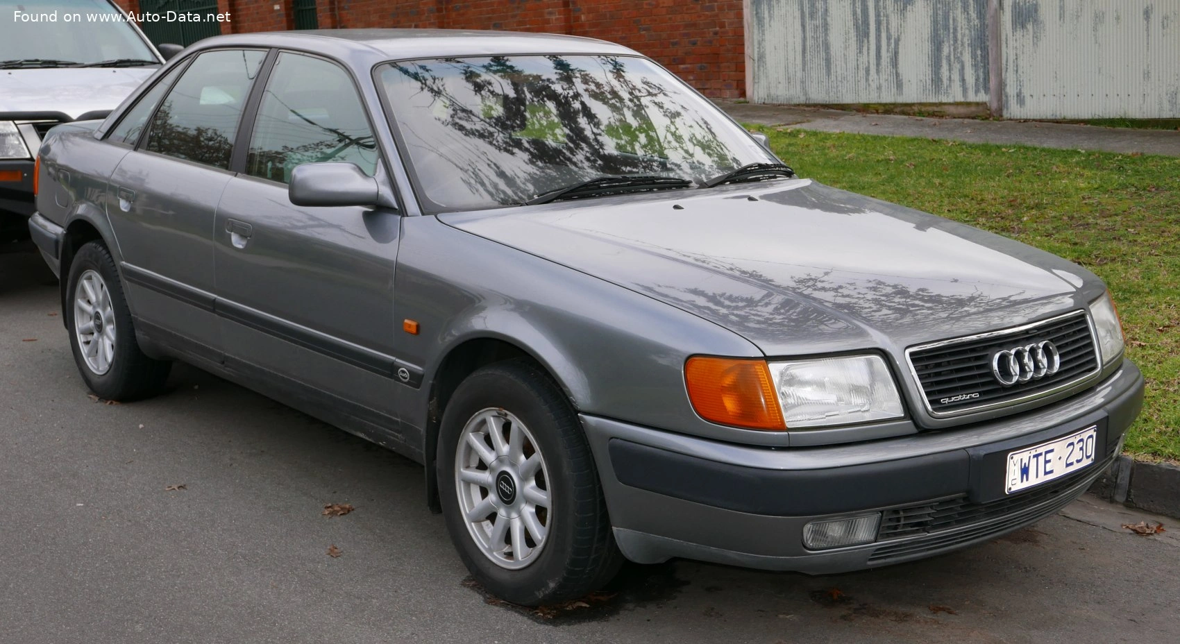 1990 Audi 100 2.8 V6 E (174 bg)