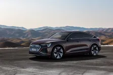 2022 Audi Q8 e-tron 55 114 kWh (408 bg) quattro 4