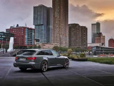 Audi performance 4.0 TFSI V8 (630 bg) Mild Hybrid quattro tiptronic (2019)