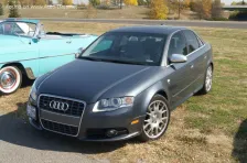 Audi 4.2i V8 (344 bg) quattro Tiptronic (2004)