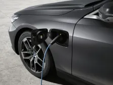 2023 BMW 5 Serisi 530e (299 bg) Plug-in Hybrid xDrive Steptronic 4