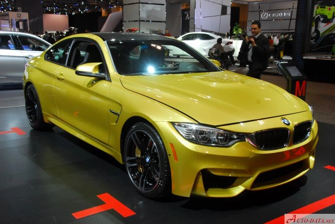 BMW M4 M4 (F82)