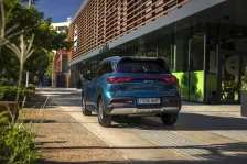 BYD 64.8 kWh (204 bg) Electric (2025)