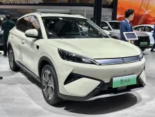BYD 60.48 kWh (204 bg) Electric (2025)