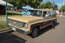 1973 Chevrolet Suburban 5.7L V8 (160 bg) 2