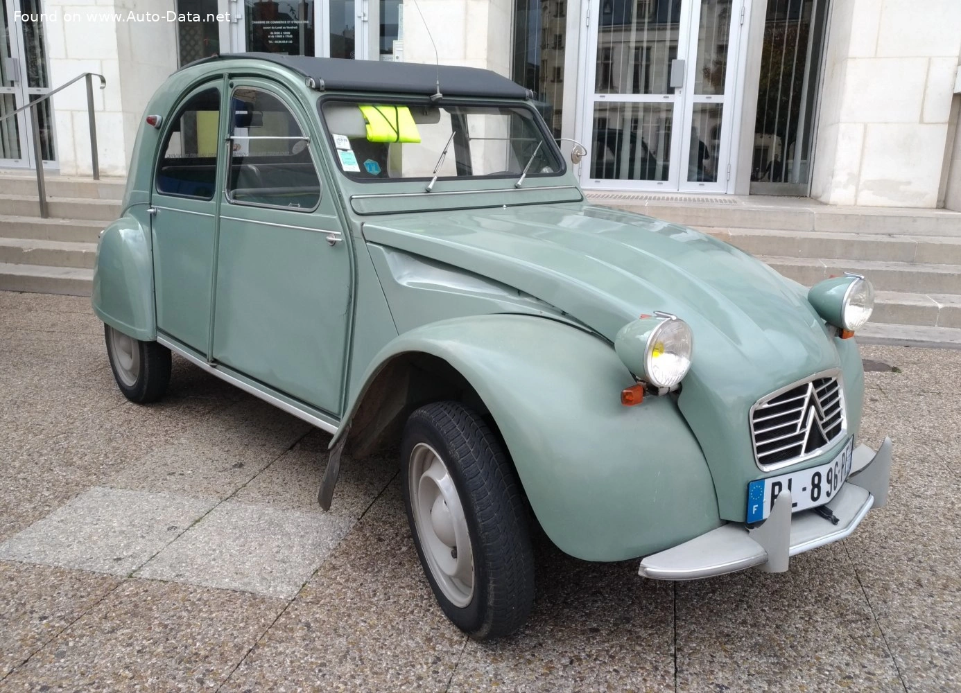 2 CV