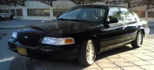 2003 Ford Crown Victoria 4.6 i V8 LX Sport (242 bg) 2