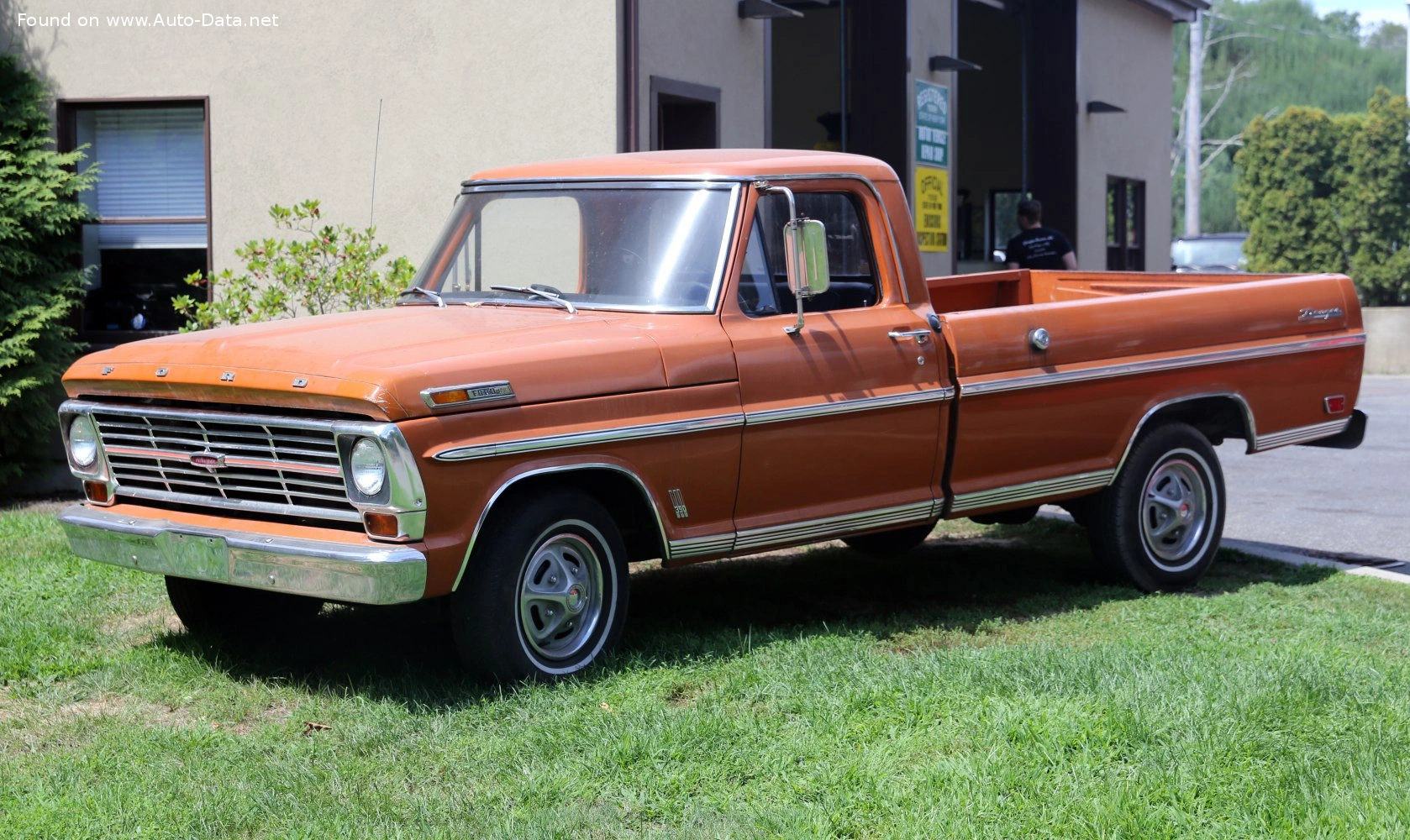 1966 Ford F-Series F-100/F-150 3.9 240 Six (150 bg) Automatic