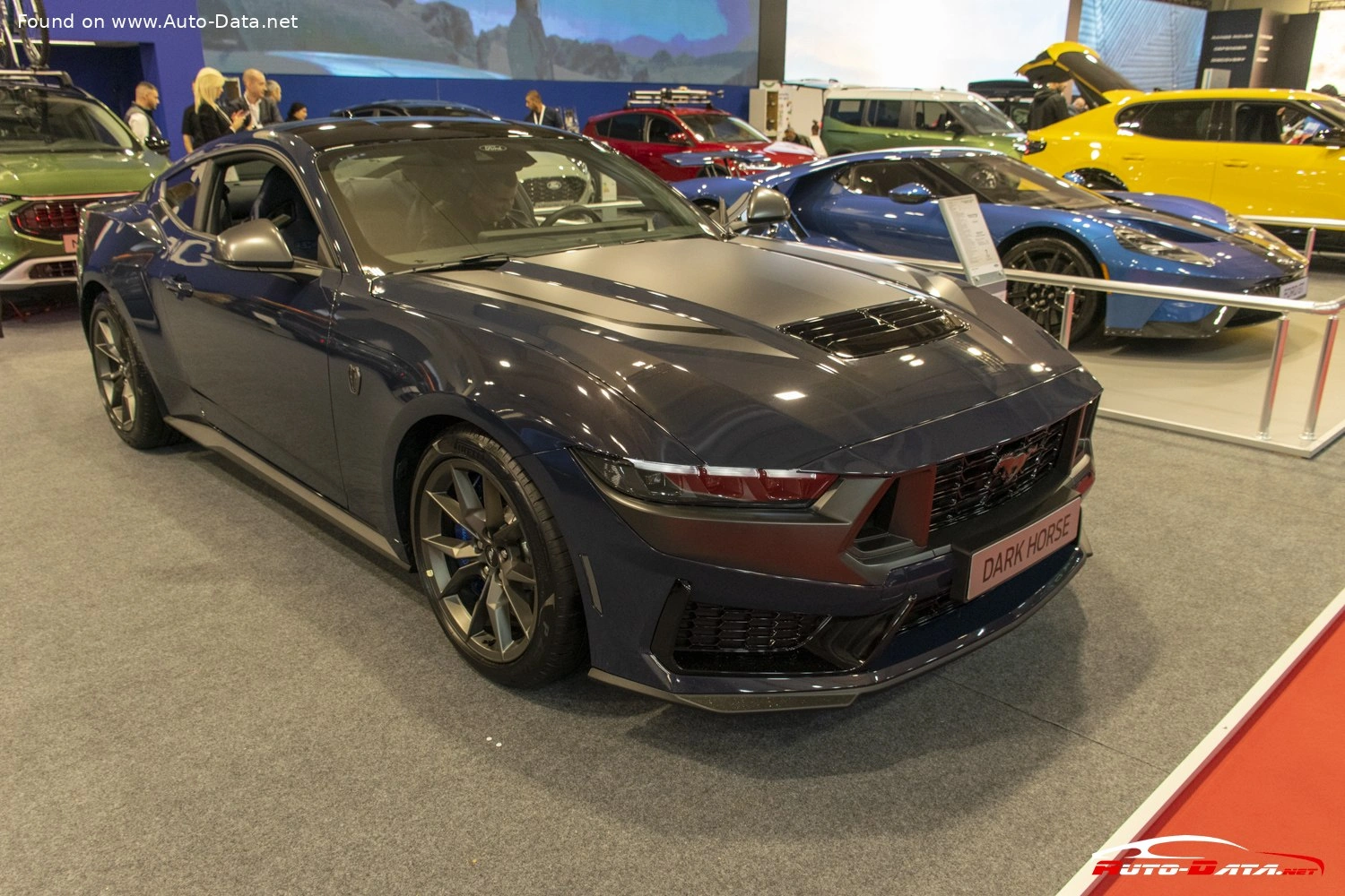 2023 Ford Mustang Dark Horse 5.0 V8 (500 bg)