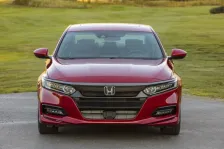 2017 Honda Accord 2.0 Turbo (252 bg) 4