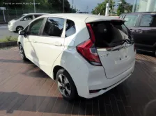 2017 Honda FIT 1.3 (99 bg) Automatic 2