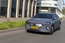 2019 Hyundai IONIQ 40.4 kWh (136 bg) Electric 7