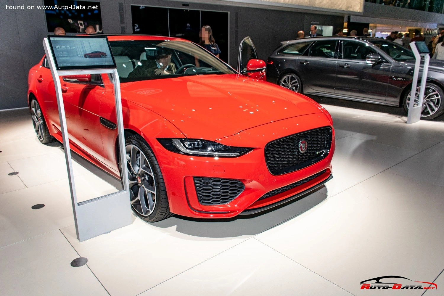 Jaguar XE XE (X760, facelift 2019)