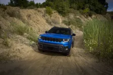 2025 Jeep Cherokee 1.6 (210 bg) Hybrid 4x4 ECVT 3