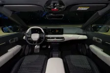 2025 Kia EV4 81.4 kWh (204 bg) Long Range 7