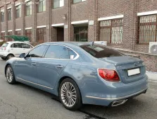 Kia 5.0 GDI V8 (425 bg) AWD Automatic (2018)