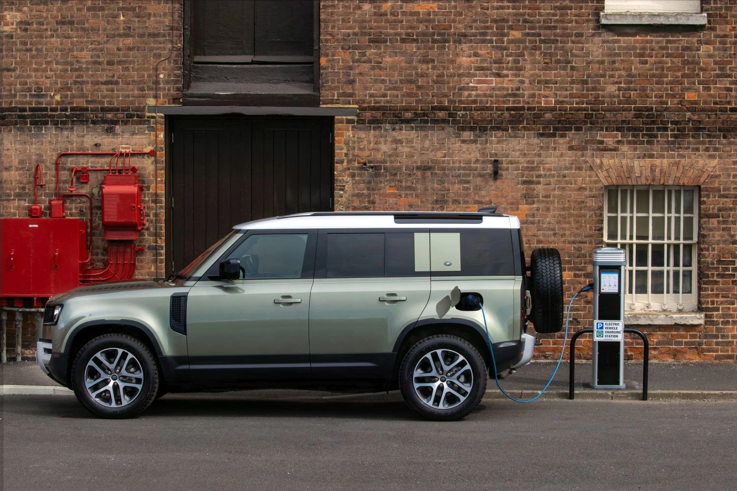 2019 Land Rover Land Rover Defender 2.0 P400e (404 bg) Plug-in Hybrid AWD Automatic