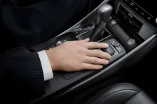 Lexus 300h (223 bg) Hybrid e-CVT (2013)