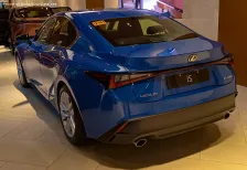 Lexus 300h (220 bg) Hybrid AWD e-CVT (2020)