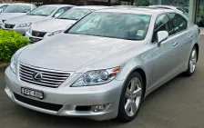 Lexus 460 V8 (367 bg) AWD Super ECT (2009)