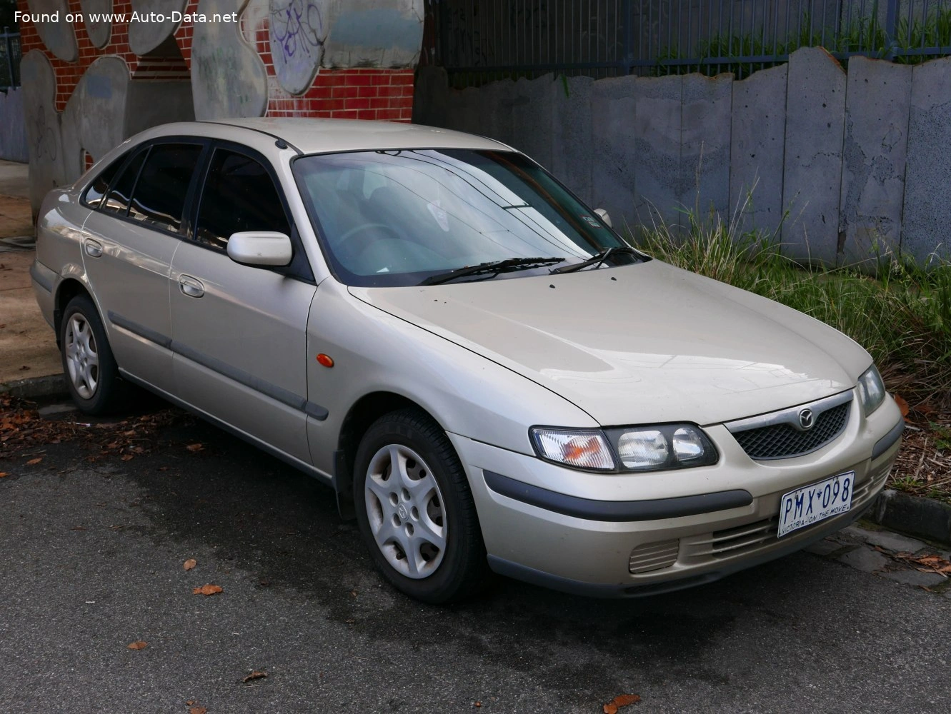 Mazda 626 626 V Hatchback (GF)