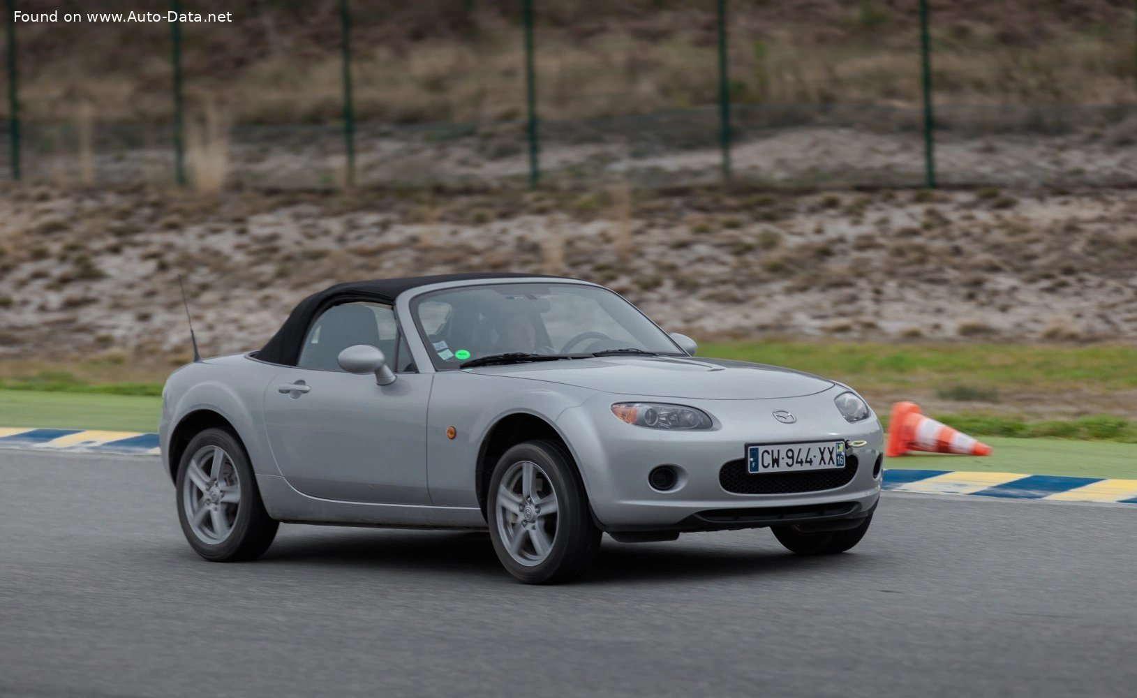 2005 Mazda MX-5 2.0 i 16V R5 (160 bg)