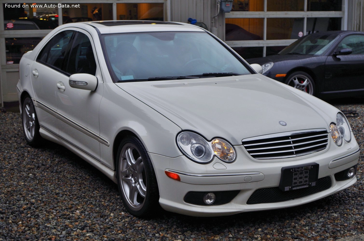 Mercedes-Benz C-Serisi C-class (W203, facelift 2004)