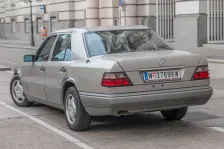 Mercedes-Benz E 220 (150 bg) (1992)
