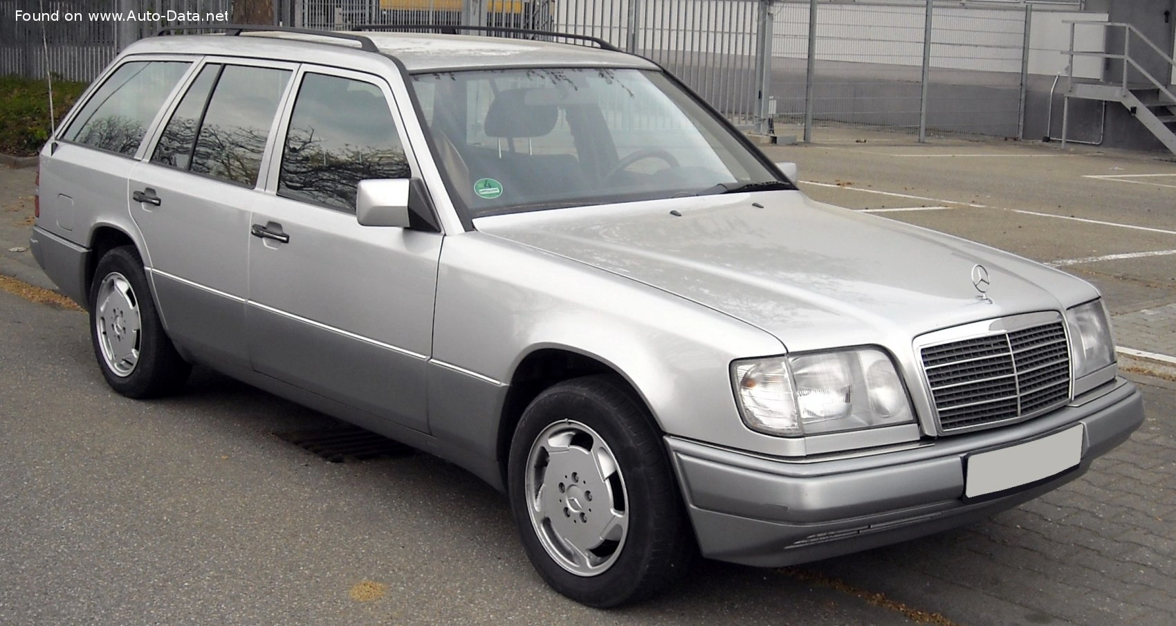 1992 Mercedes-Benz E-Serisi E 280 T (193 bg)