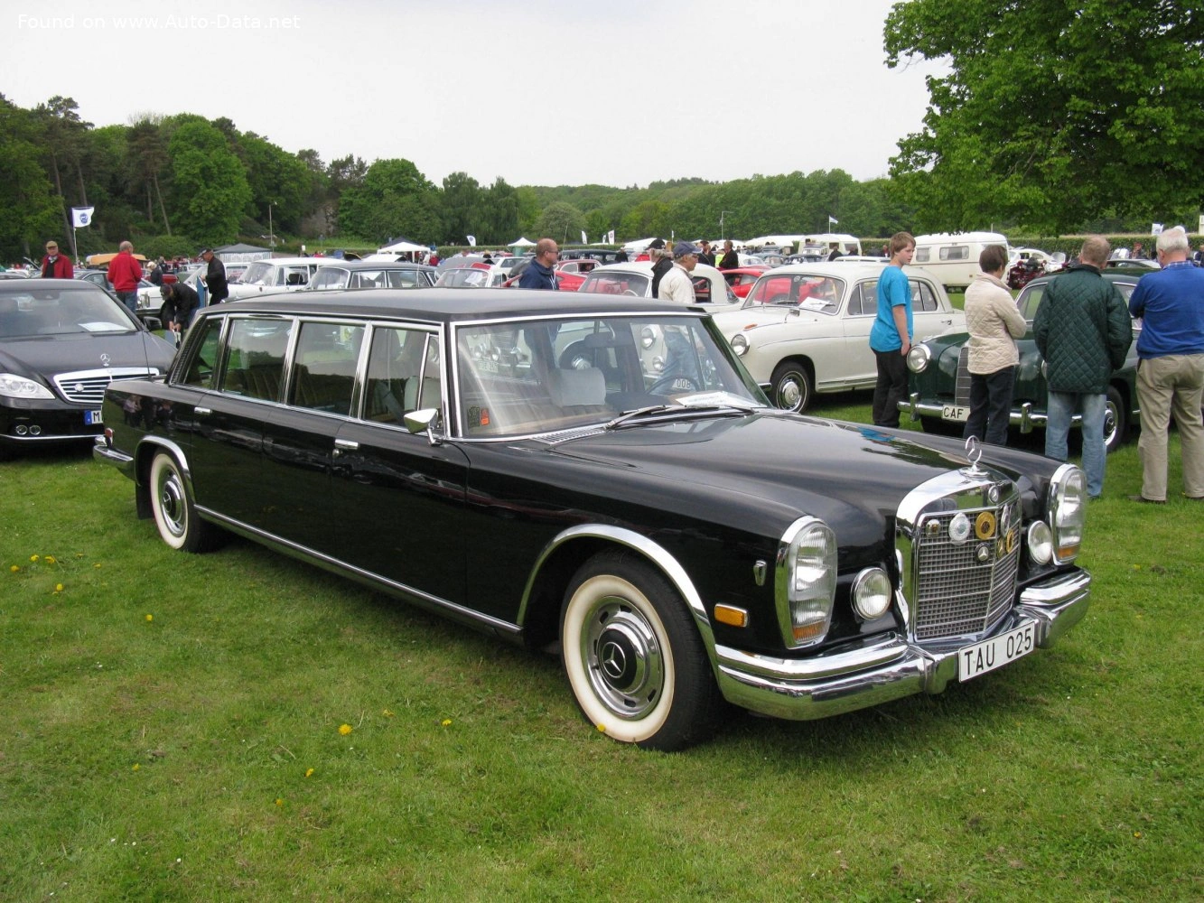 Mercedes-Benz W100 W100 Pullman