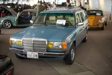 1977 Mercedes-Benz W123 240 TD (72 bg) Manual 4-speed 3