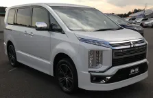 Mitsubishi 2.3 DI-D (145 bg) 4WD Automatic 8 Seat (2019)
