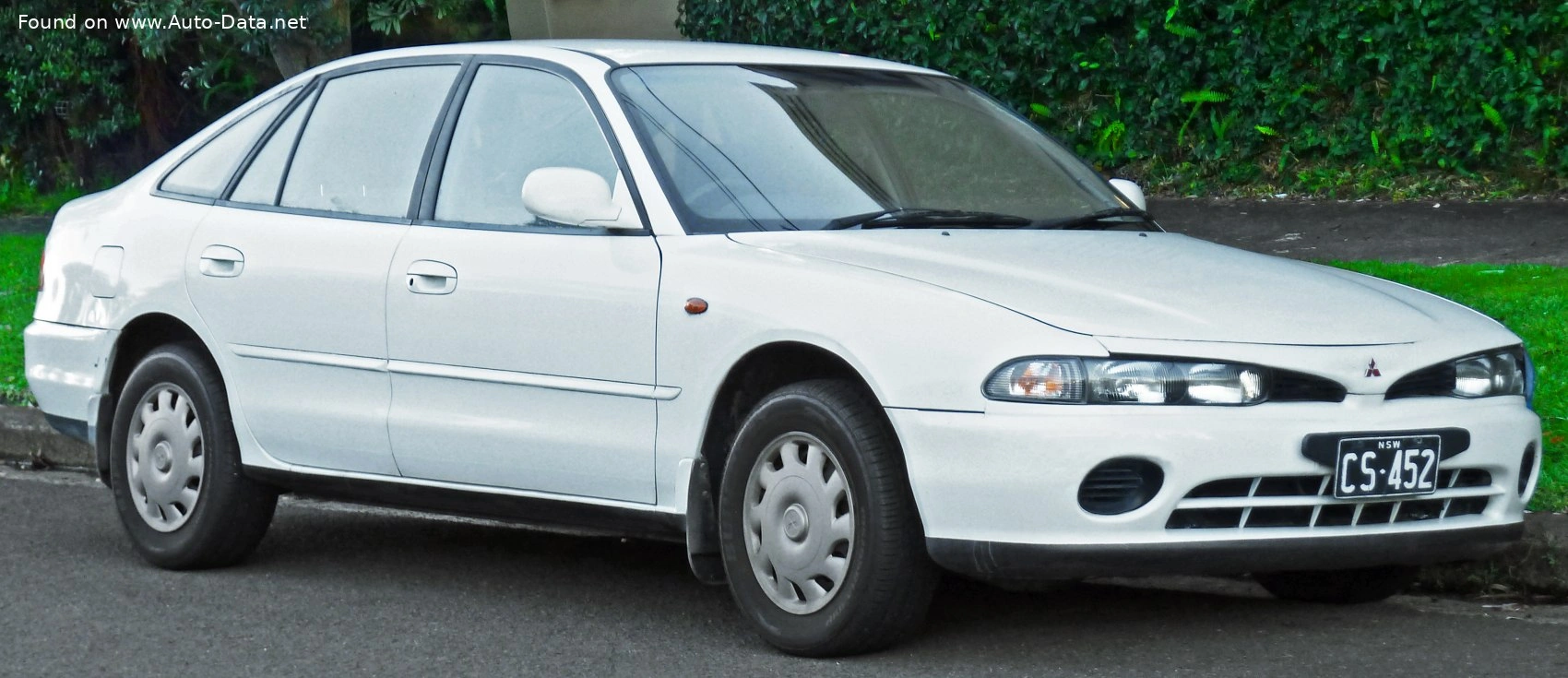 1992 Mitsubishi Galant 2.0 GLSTD (E57A) (90 bg)