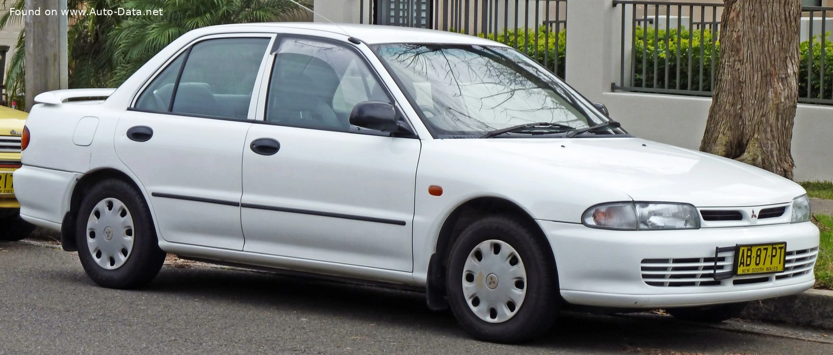 Mitsubishi Lancer Lancer V