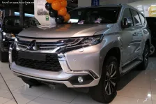 Mitsubishi 3.0 MIVEC V6 (209 bg) Super Select 4WD Automatic (2015)