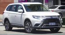 2018 Mitsubishi Outlander 2.4 MIVEC (224 bg) Plug-in Hybrid 4WD 6