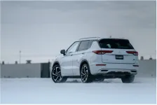 2024 Mitsubishi Outlander 2.4 MIVEC (306 bg) Plug-in Hybrid 4WD Automatic 3