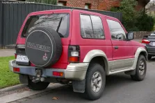 1990 Mitsubishi Pajero 2.8 TD GLS (125 bg) 7