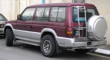 1990 Mitsubishi Pajero 2.8 TD GLX (125 bg) 5