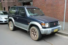 1990 Mitsubishi Pajero 3.5 i V6 24V GDI (245 bg) 3