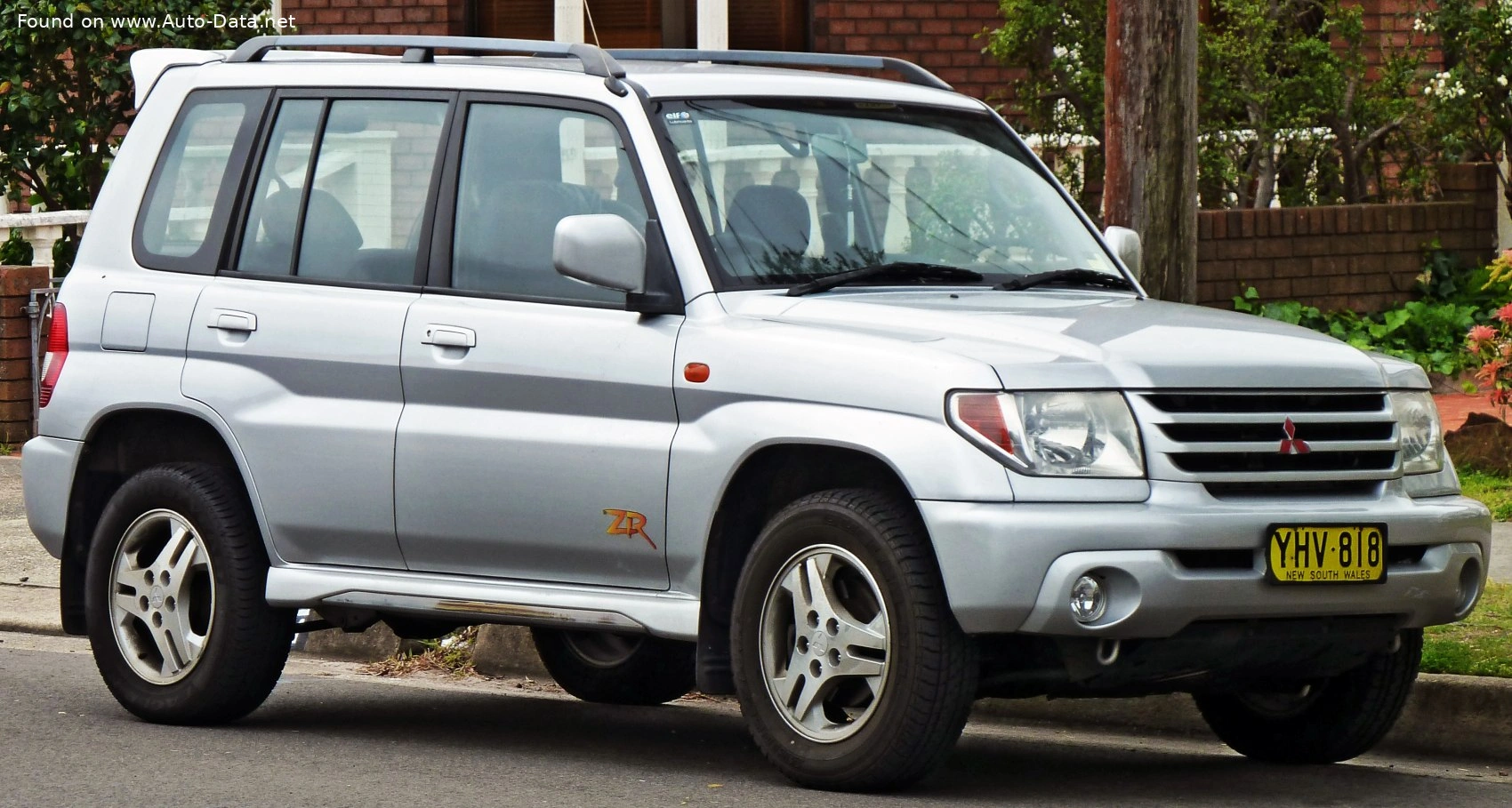 Mitsubishi Pajero Pajero IO (H60)