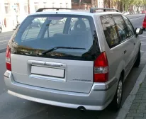 1998 Mitsubishi Space Wagon 2.4 GDi (165 bg) 3