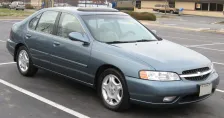 1998 Nissan Altima 2.4 16V (152 bg) 2