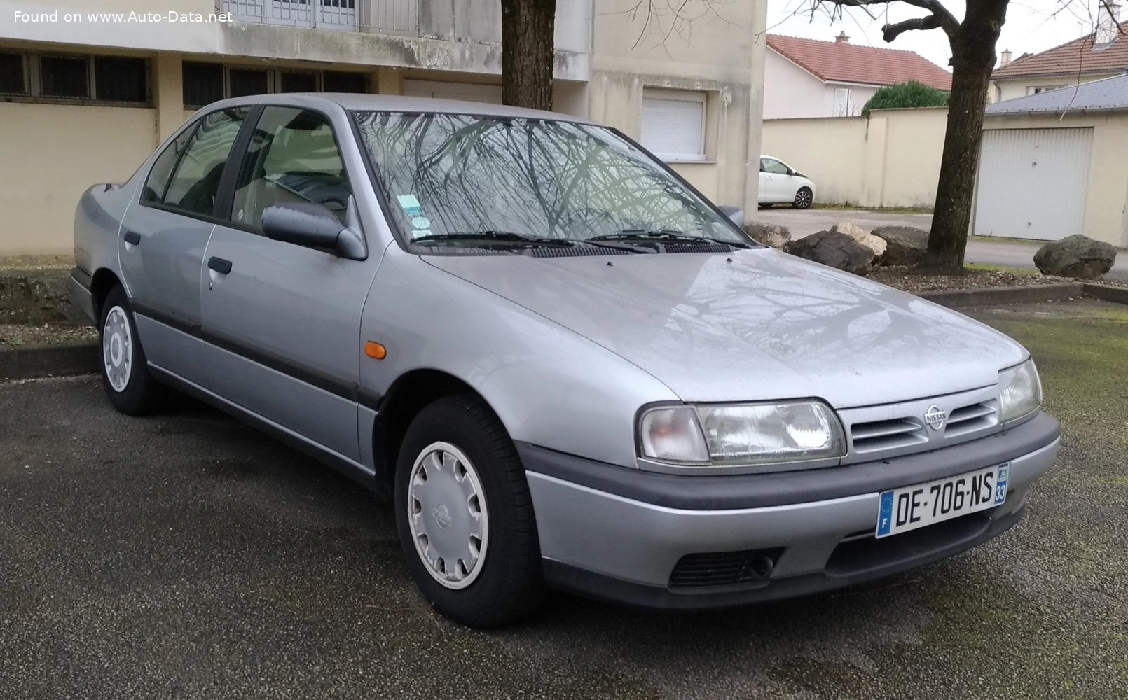 Nissan Primera Primera (P10)