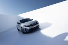 Opel 1.2 Turbo (110 bg) Hybrid eDCT (2023)