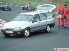 Opel 3.0 3000 CAT (177 bg) (1986)