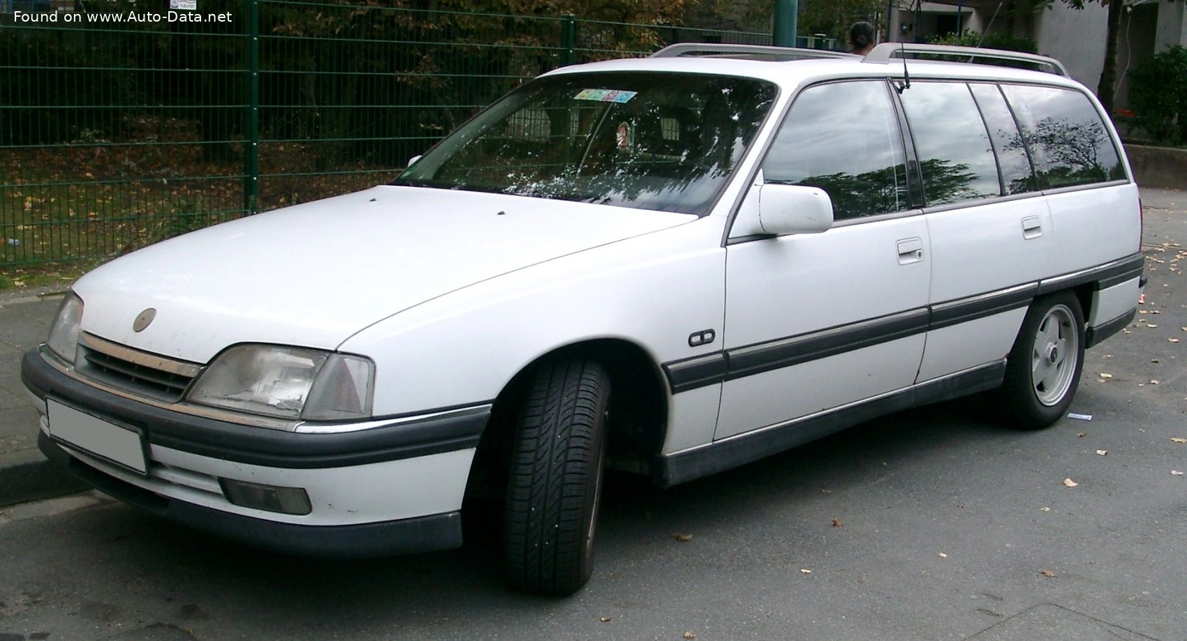 Opel Omega Omega A Caravan